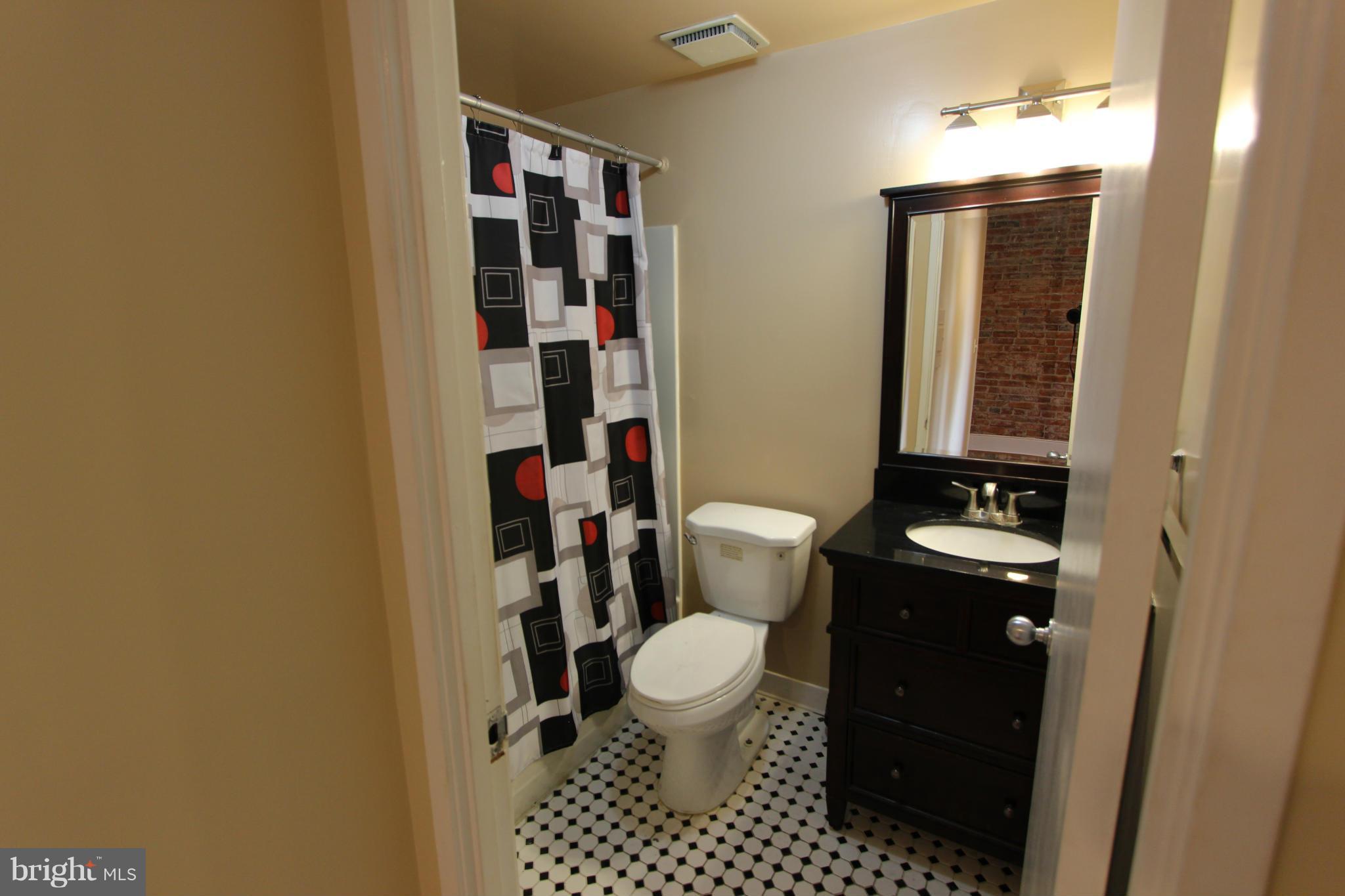 1792-1796 Columbia Road Northwest, Unit 3 Washington, DC 20009 - Photo 6 of 8 Bath (Master)