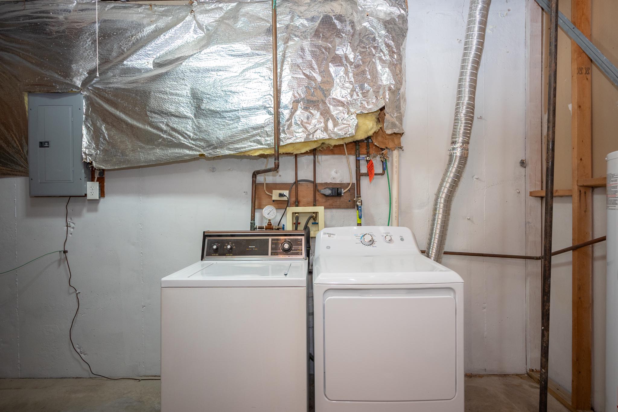3418 Littleleaf Place Laurel, MD 20724 - Photo 23 of 31 Functional laundry space with Extra Storage