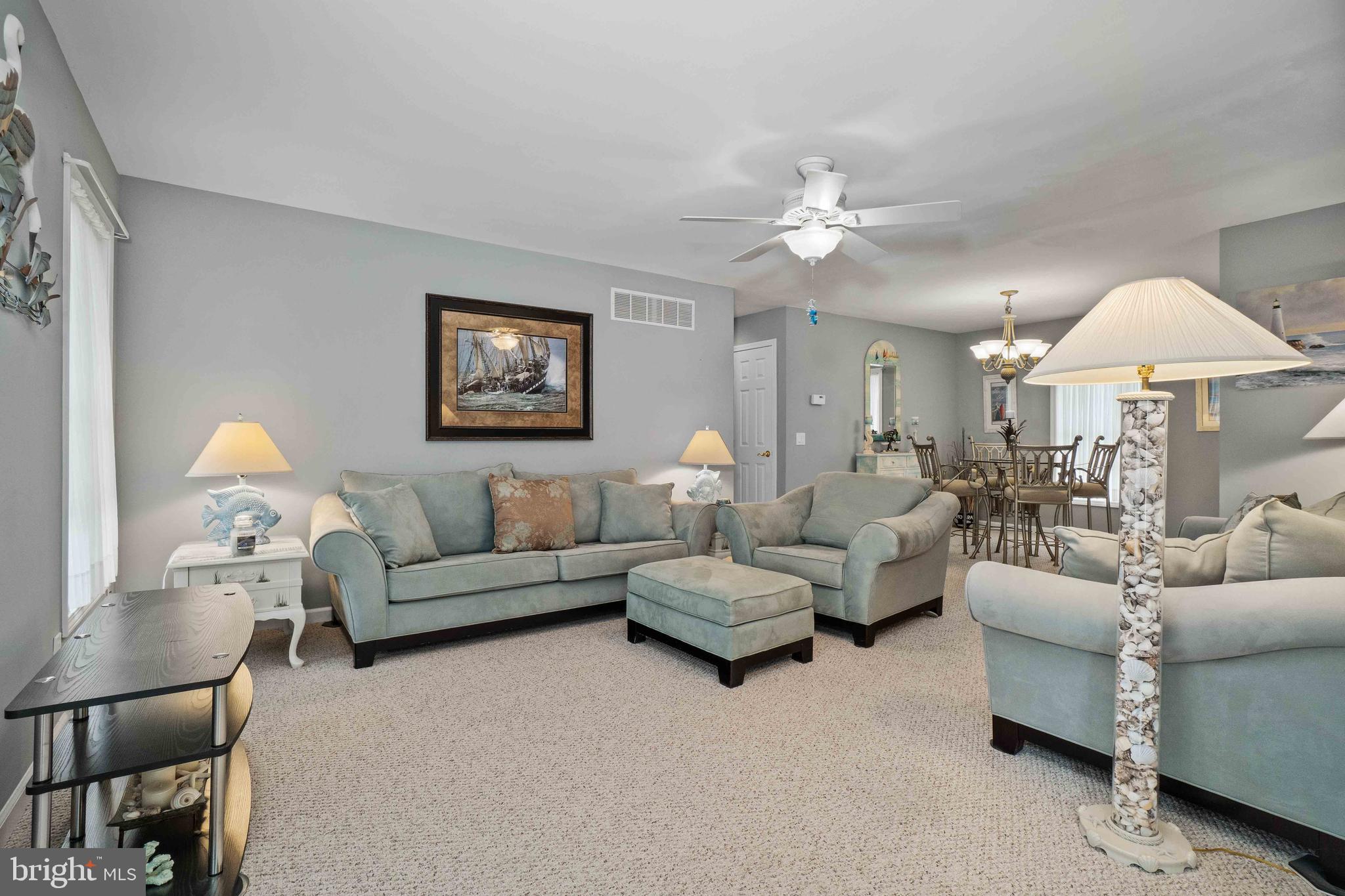 306 Rio Grande Avenue Rio Grande, NJ 08242 - Photo 5 of 38 Living Room
