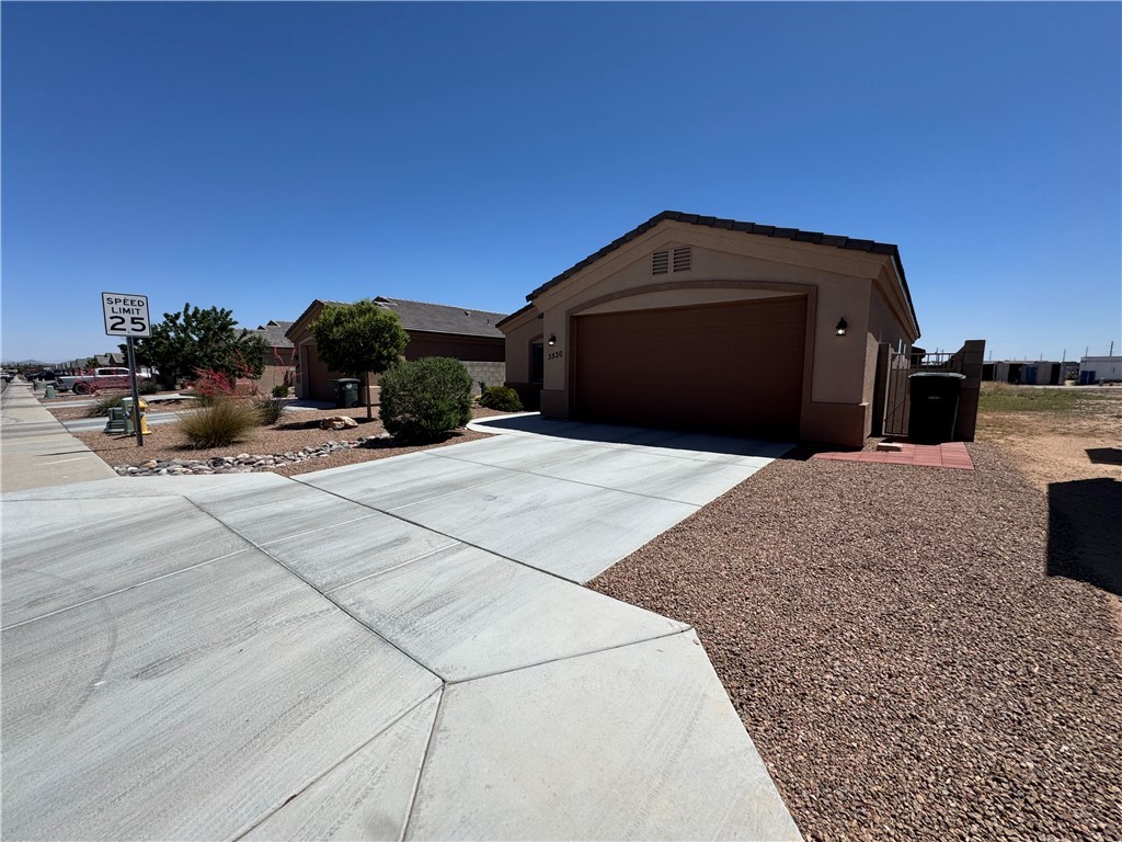 3530 North Kenneth Road Kingman, AZ 86409 - Photo 3 of 28