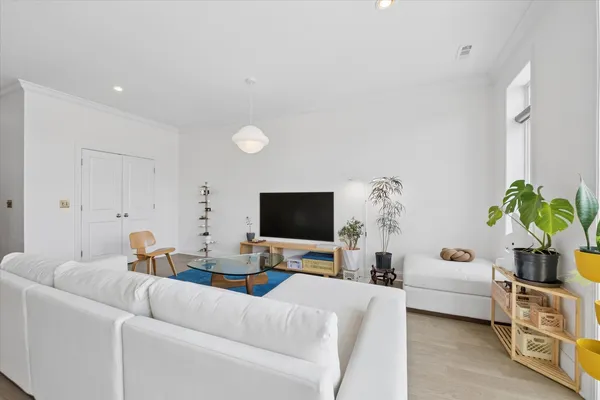 $460,000 | 1845 South State Street, Unit 3, Chicago, IL 60616