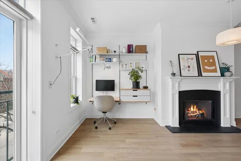 $460,000 | 1845 South State Street, Unit 3, Chicago, IL 60616
