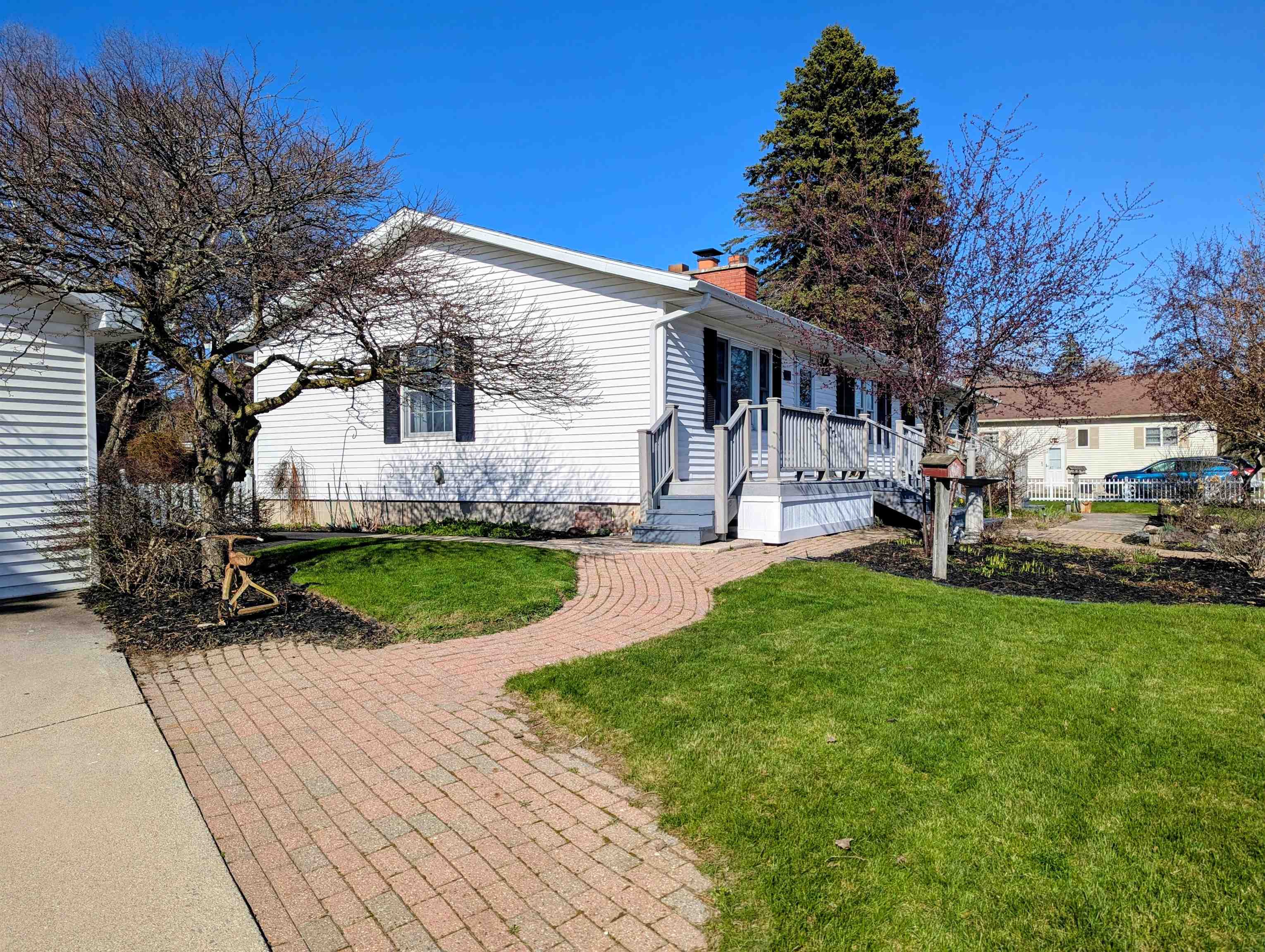 107 North Street Pinconning, MI 48650 - Photo 3 of 42