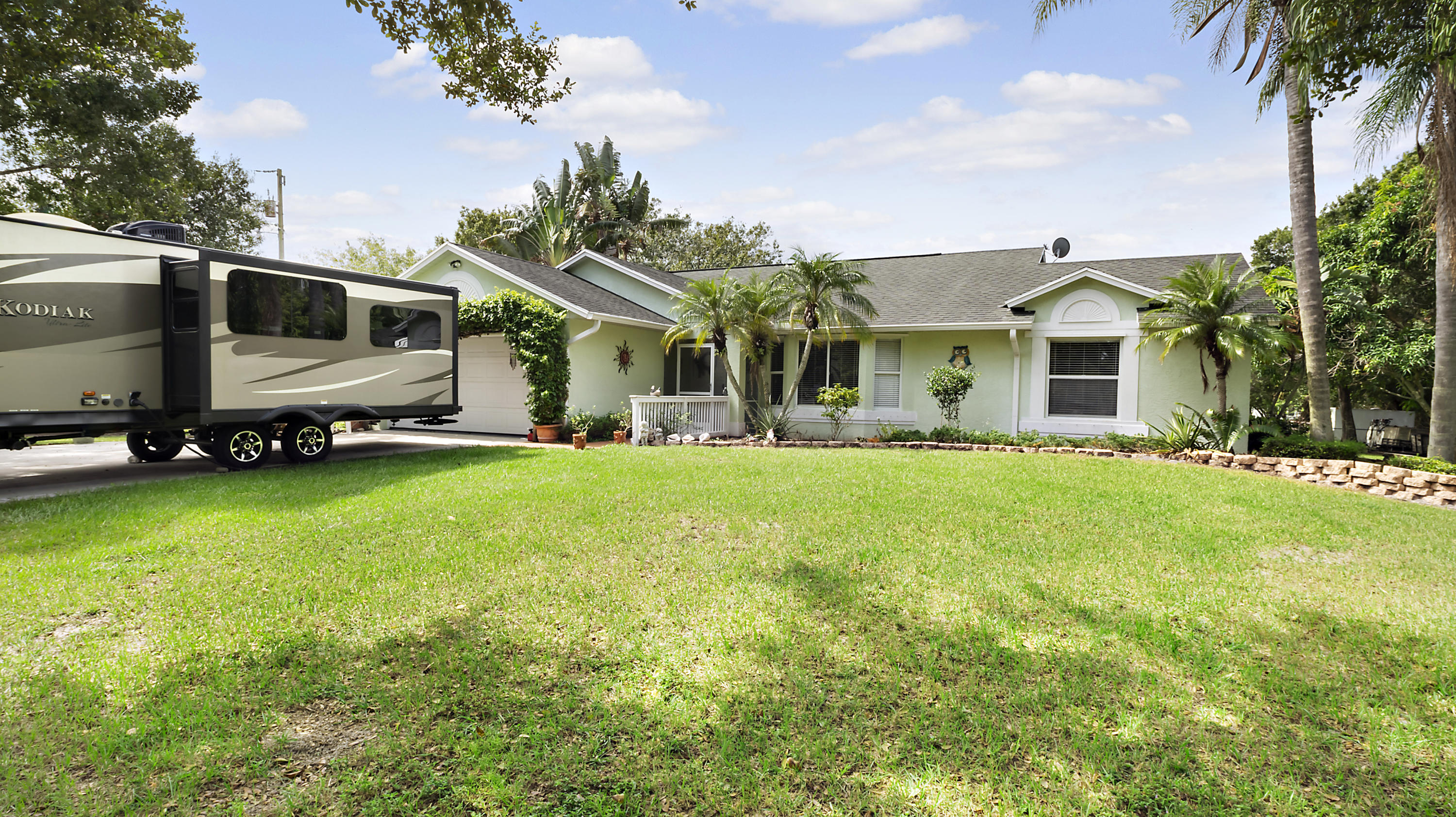 4847 Selvitz Road Fort Pierce, FL 34981 - Photo 6 of 28 P1020572