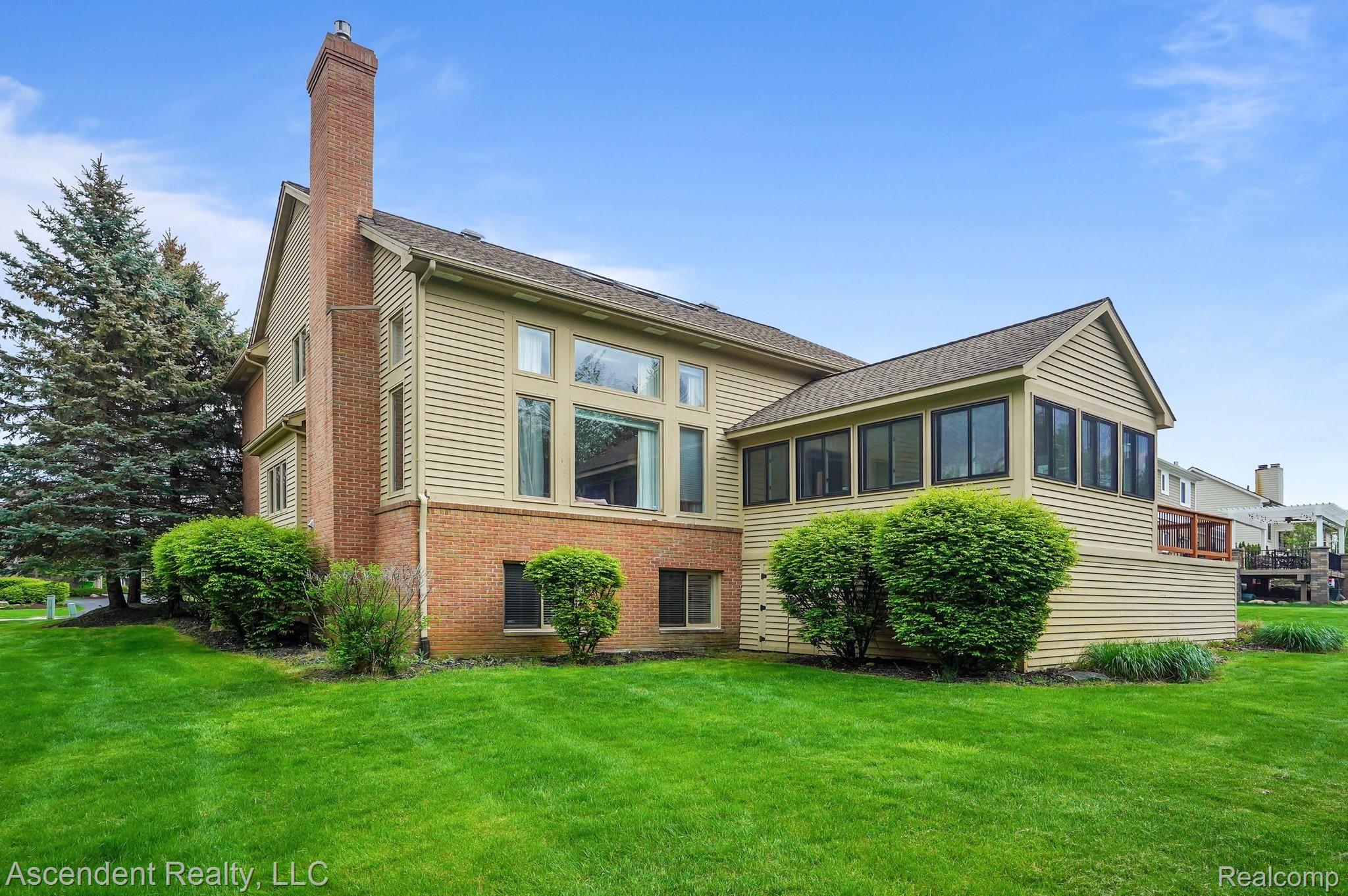 4080 Plum Lane Rochester, MI 48306 - Photo 44 of 45 Elevated site view.jpg