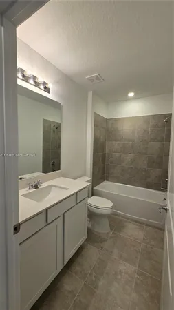 $2,000 | 430 Pine Tree Boulevard, Lake Alfred, FL 33850