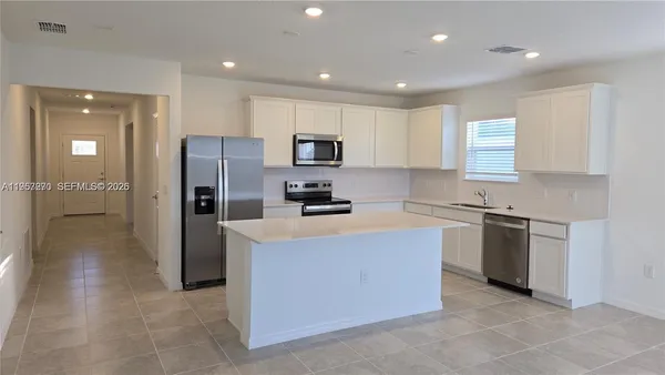 $2,000 | 430 Pine Tree Boulevard, Lake Alfred, FL 33850