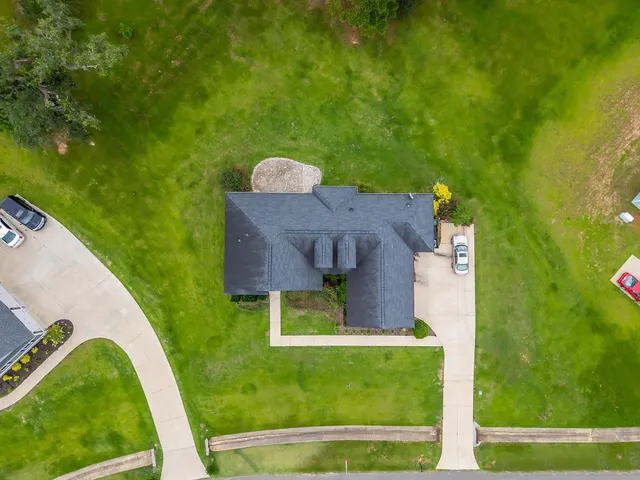 $2,850 | 3325 Mariana Oaks Drive, Tallahassee, FL 32311