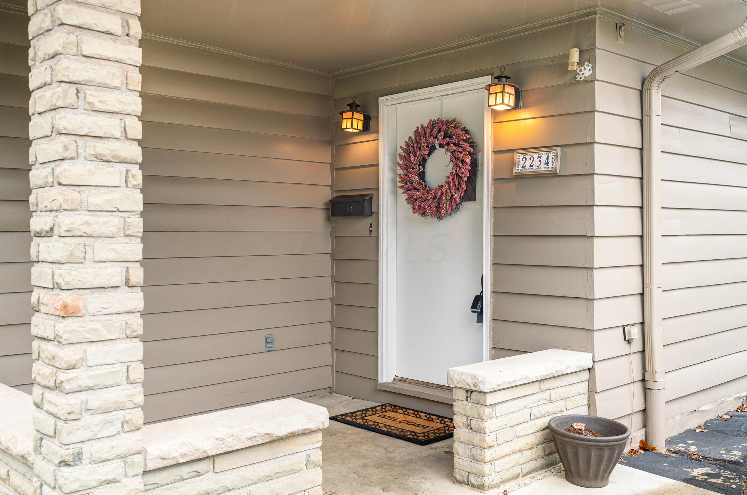 2234 Wickliffe Road Columbus, OH 43221 - Photo 4 of 42 Entry