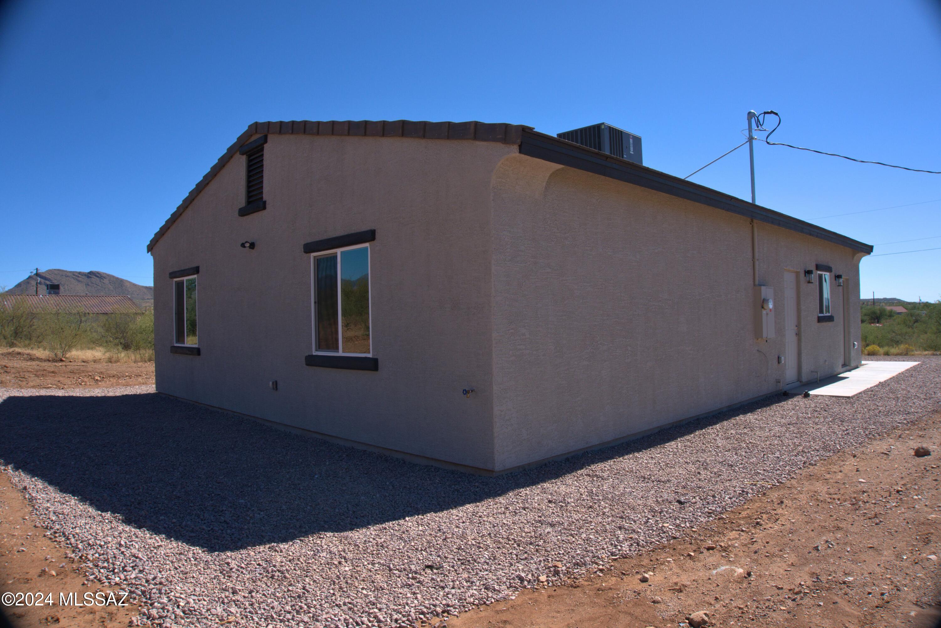 1833 Circulo Canada Rio Rico, AZ 85648 - Photo 5 of 21