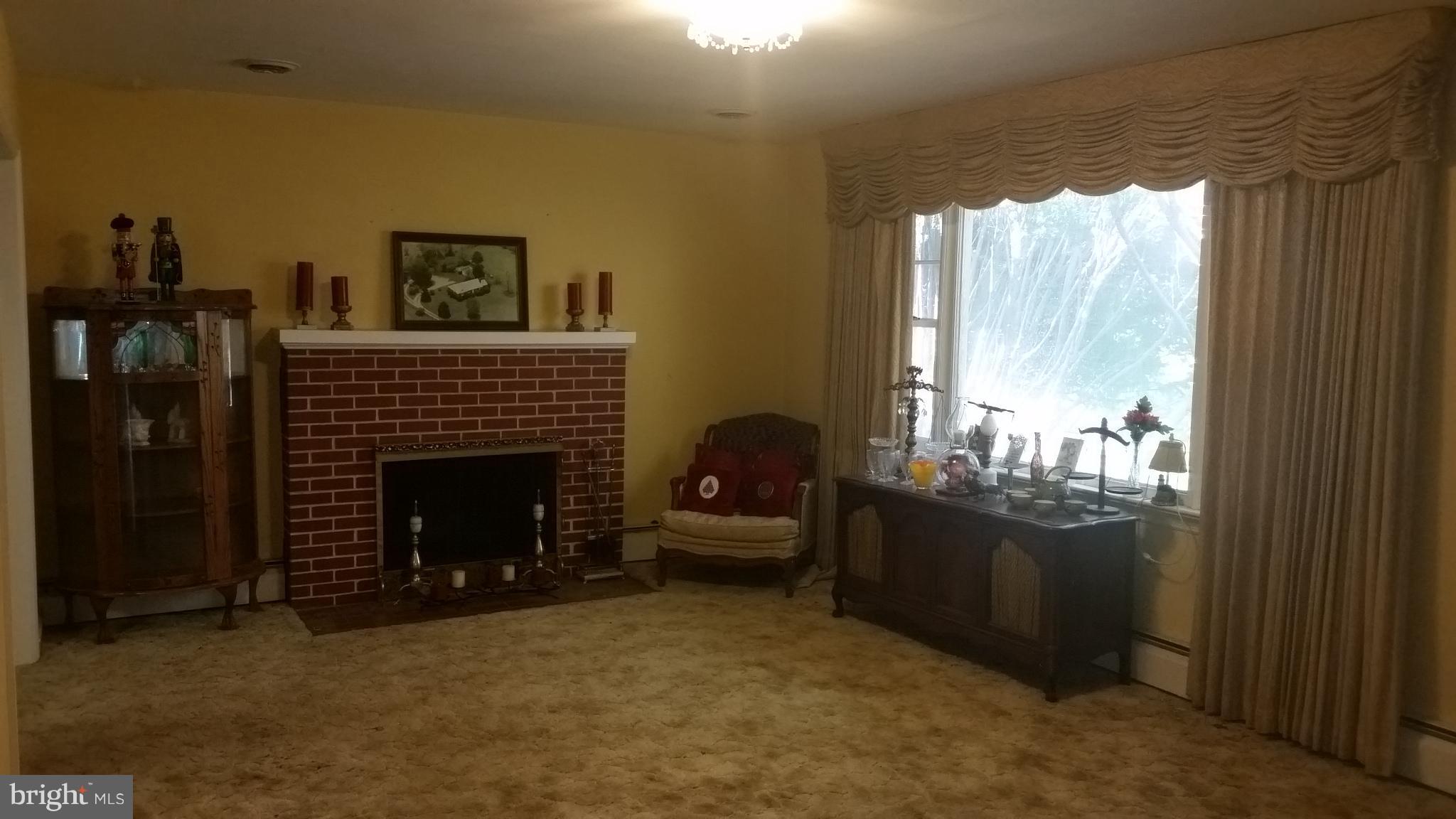32 Russell Road Elkton, MD 21921 - Photo 14 of 23 Living Room