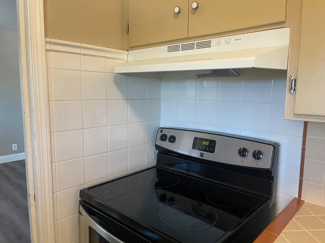 a close view of stove