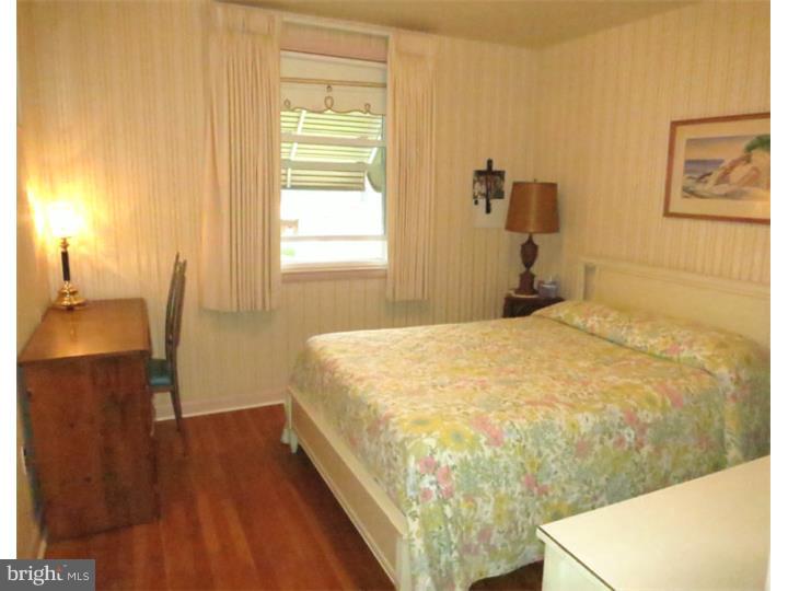 7246 Hill Road Philadelphia, PA 19128 - Photo 12 of 25 Bedroom 2