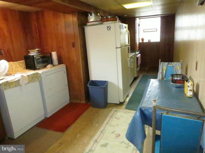7246 Hill Road Philadelphia, PA 19128 - Photo 20 of 25 Laundry Room