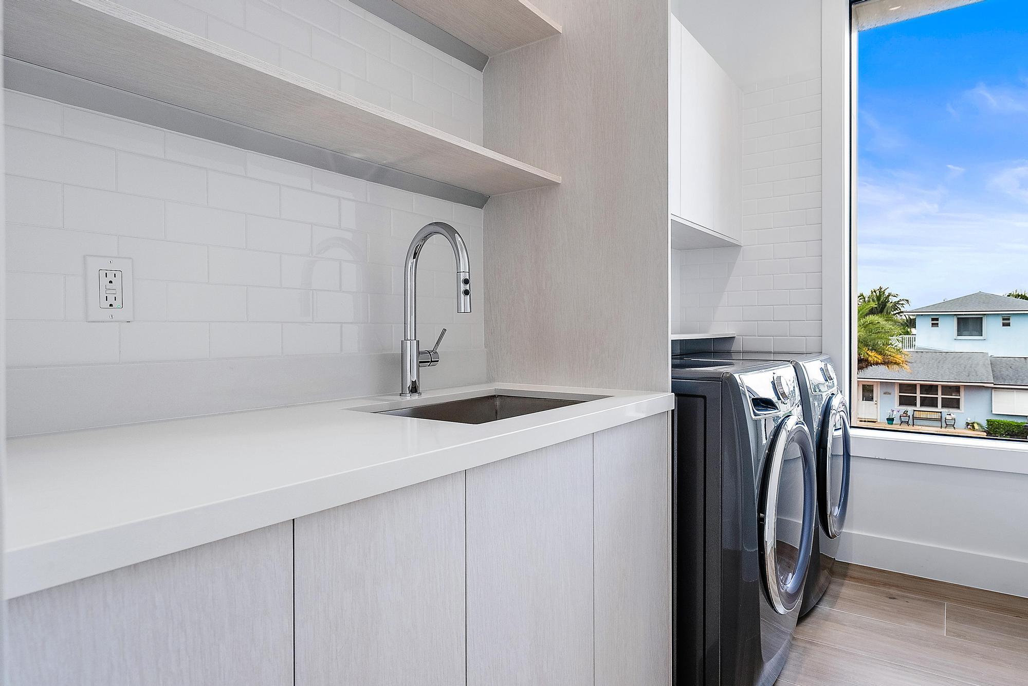 183 Arlington Road West Palm Beach, FL 33405 - Photo 24 of 38 183 Arlington Rd -25