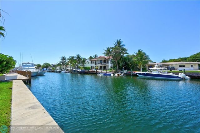 $2,200,000 | 2242 Northeast 25th Street, Lighthouse Point, FL 33064
