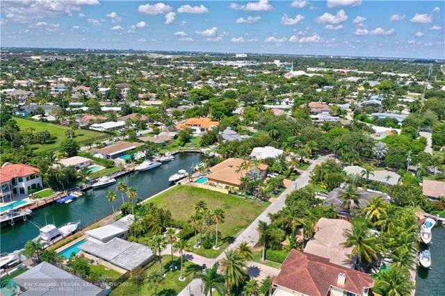 a view of a golf course with a fountain