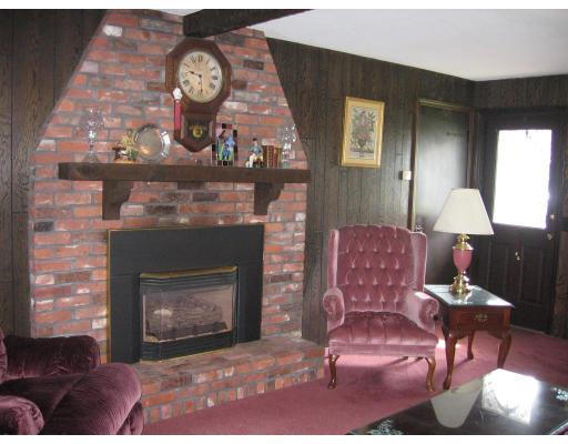 35 Blossom Road West Springfield, MA 01089 - Photo 2 of 11