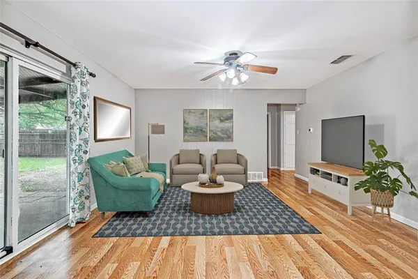 $1,795 | 724 Sue Ann Lane, Burleson, TX 76028