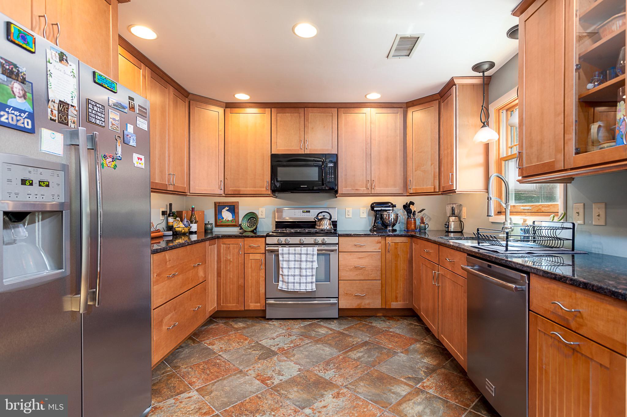 1390 North Valley Road Pottstown, PA 19464 - Photo 8 of 31 Gallery Image 8