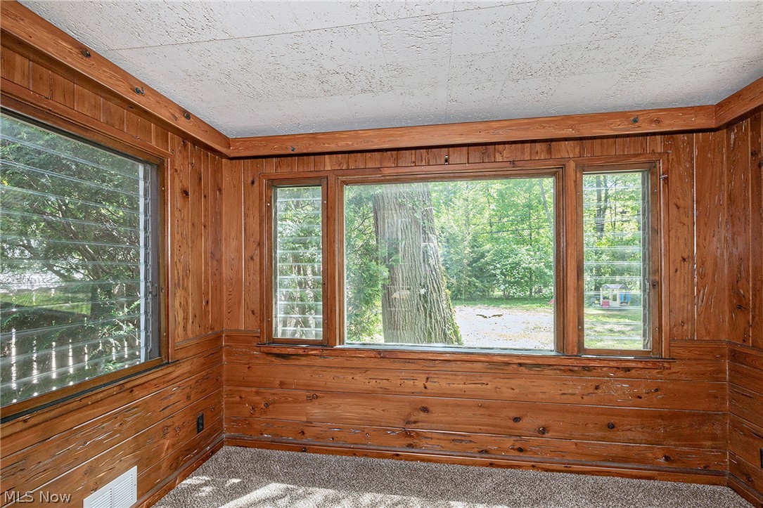 1761 Oakmount Road South Euclid, OH 44121 - Photo 12 of 33