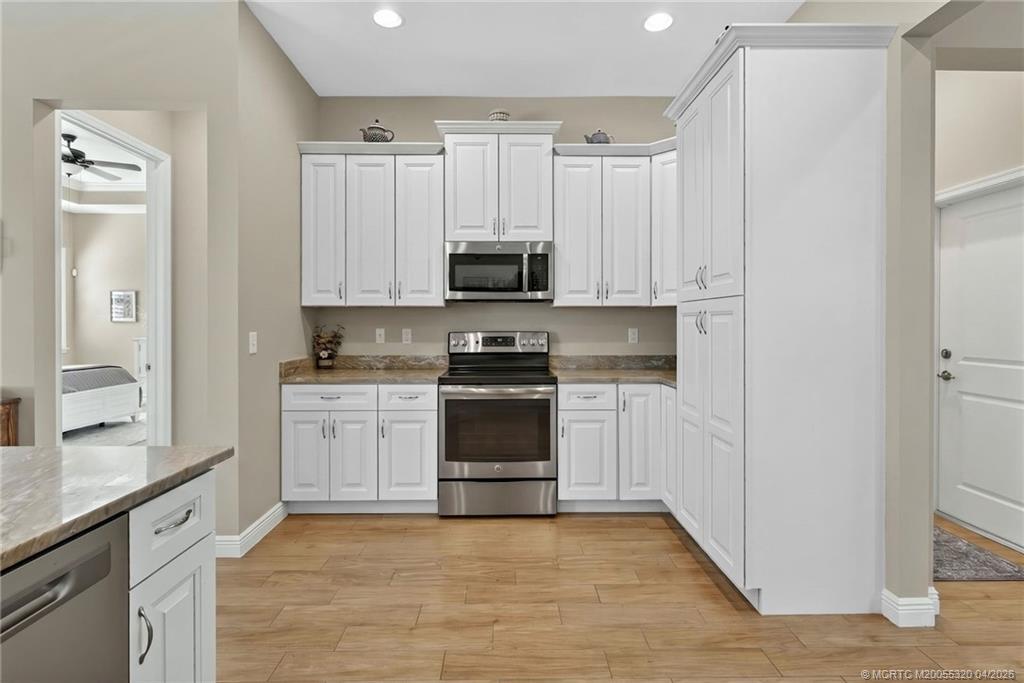 263 Southwest Cocoloba Way Stuart, FL 34997 - Photo 16 of 42