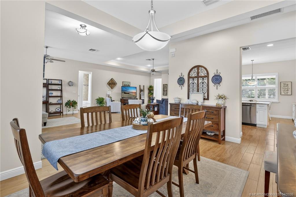 263 Southwest Cocoloba Way Stuart, FL 34997 - Photo 8 of 42