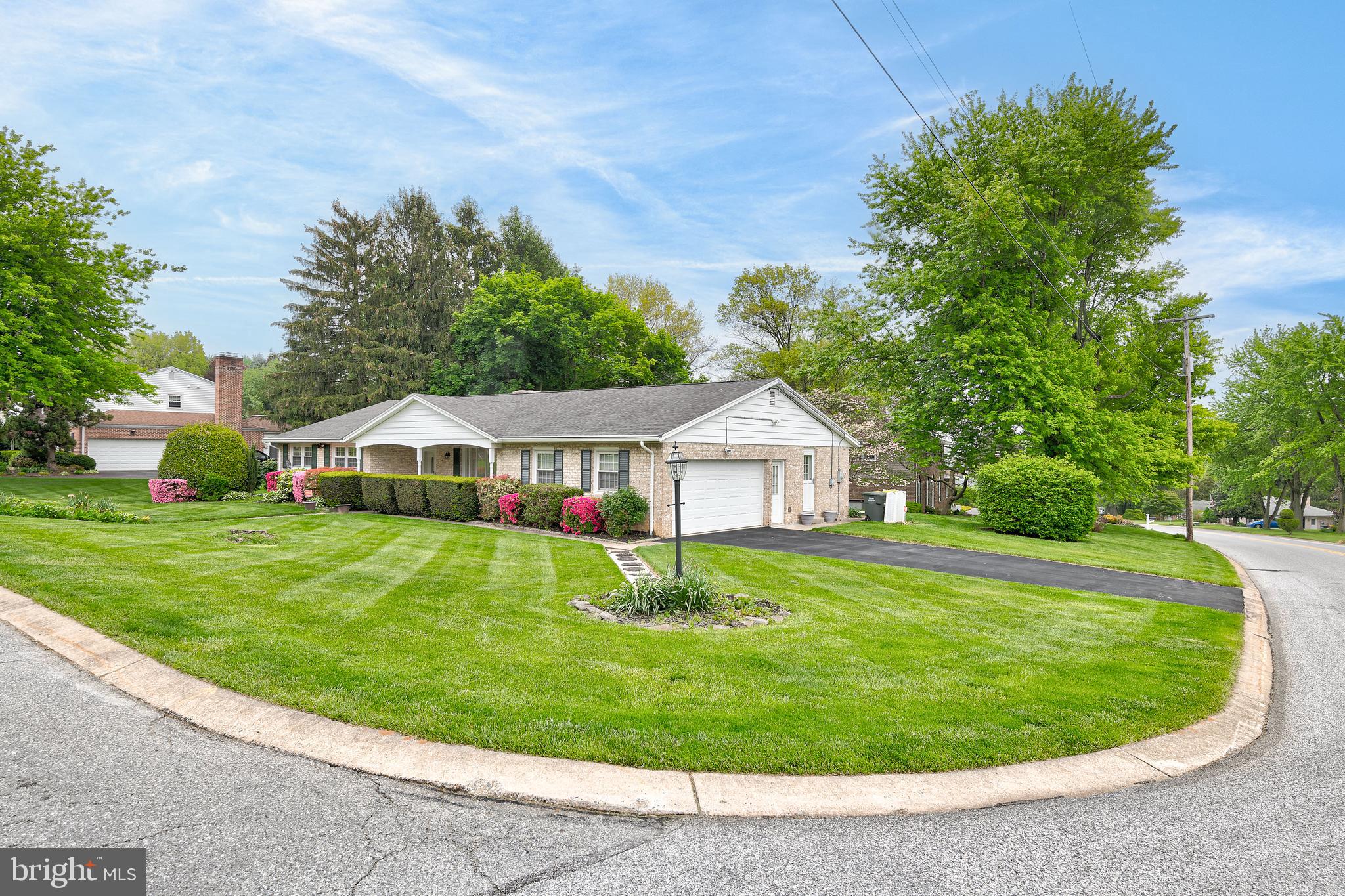 2285 Sutton Road York, PA 17403 - Photo 2 of 26