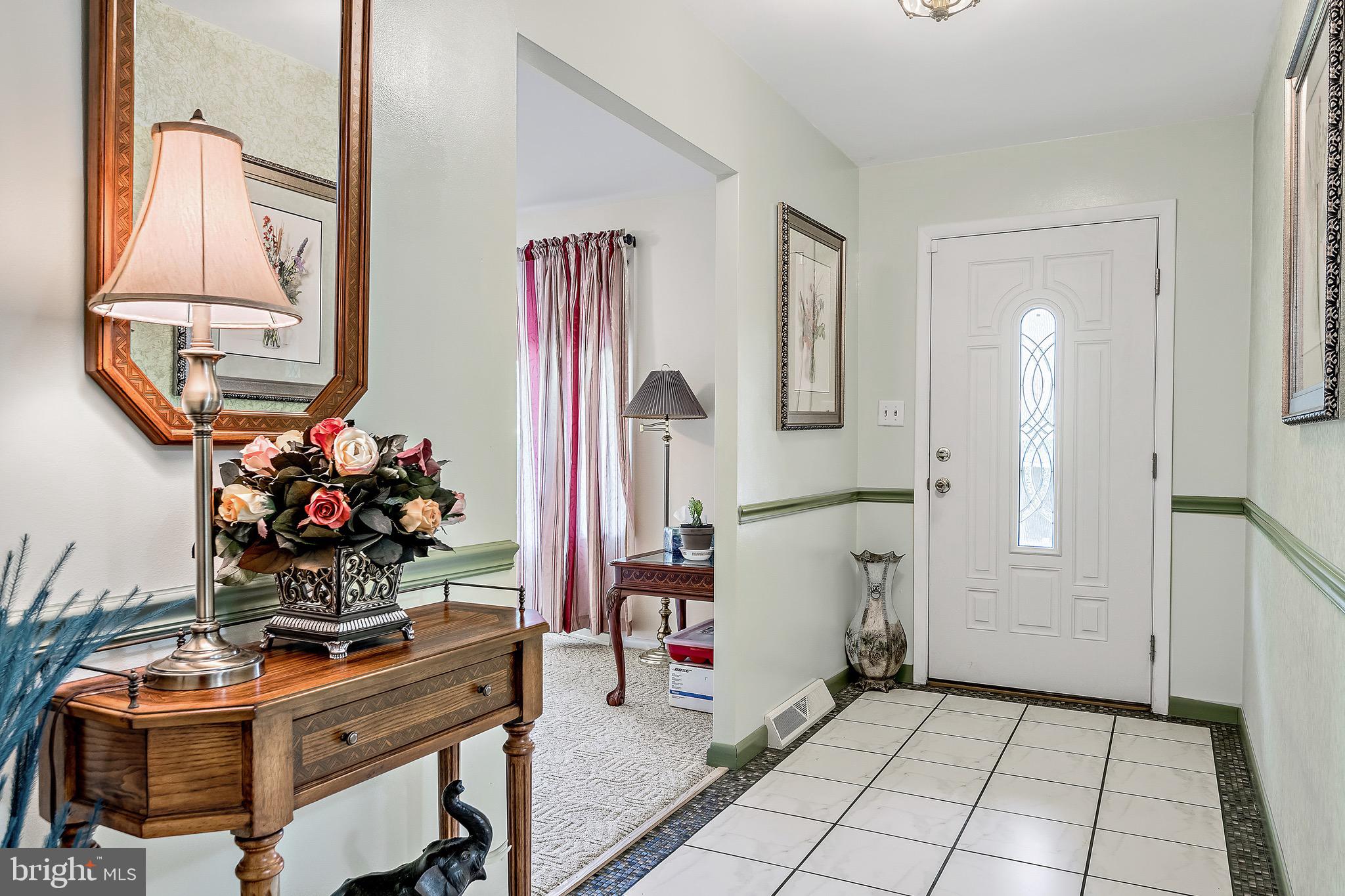 2285 Sutton Road York, PA 17403 - Photo 5 of 26