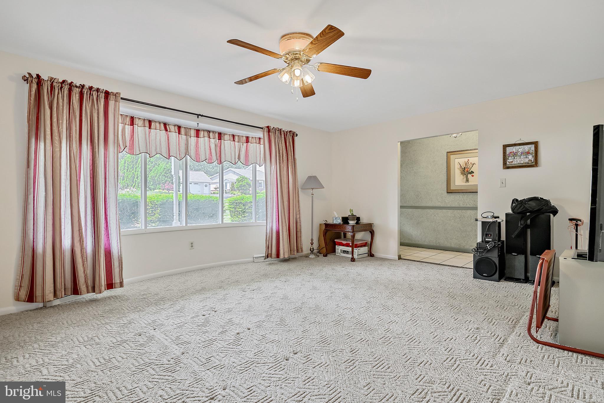 2285 Sutton Road York, PA 17403 - Photo 6 of 26