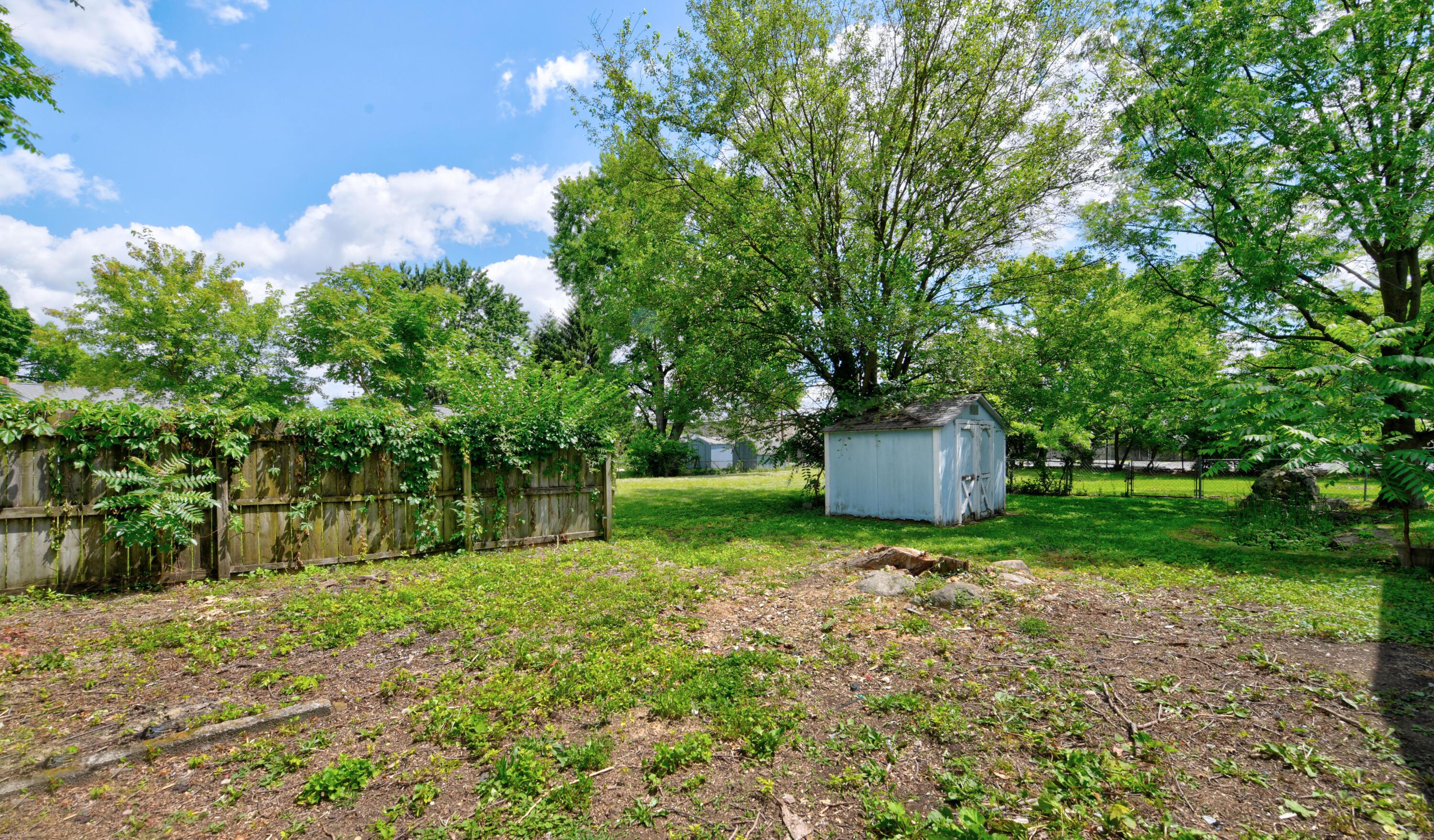 662 Beechwood Road Whitehall, OH 43213 - Photo 11 of 48 Yard (3)