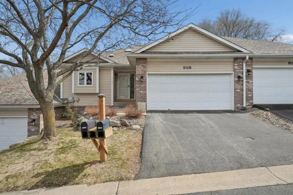 $450,000 | 5125 Stoney Bridge Court, Minnetonka, MN 55345