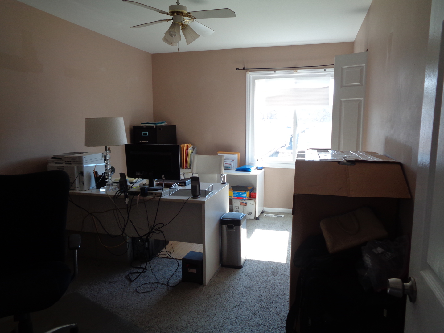 459 Barberry Road Highland Park, IL 60035 - Photo 6 of 11 a workspace with furniture and a window