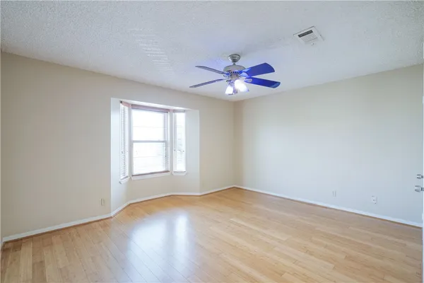 $1,600 | 1240 Barton Hills Drive, Unit 208, Austin, TX 78704