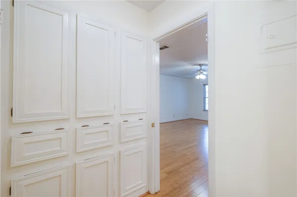 $1,600 | 1240 Barton Hills Drive, Unit 208, Austin, TX 78704