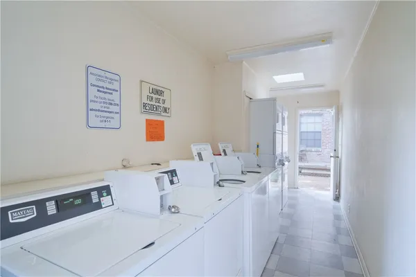 $1,600 | 1240 Barton Hills Drive, Unit 208, Austin, TX 78704