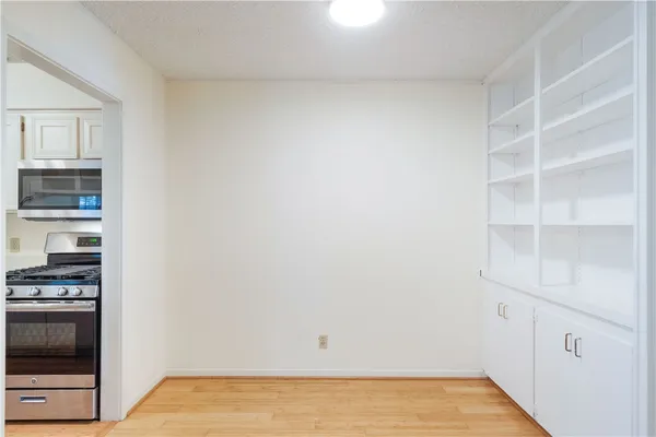 $1,600 | 1240 Barton Hills Drive, Unit 208, Austin, TX 78704