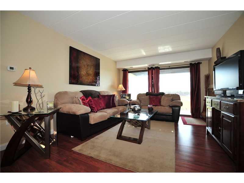 2034 Swallow Hill Road, Unit 318 Pittsburgh, PA 15220 - Photo 2 of 9 Living Room.