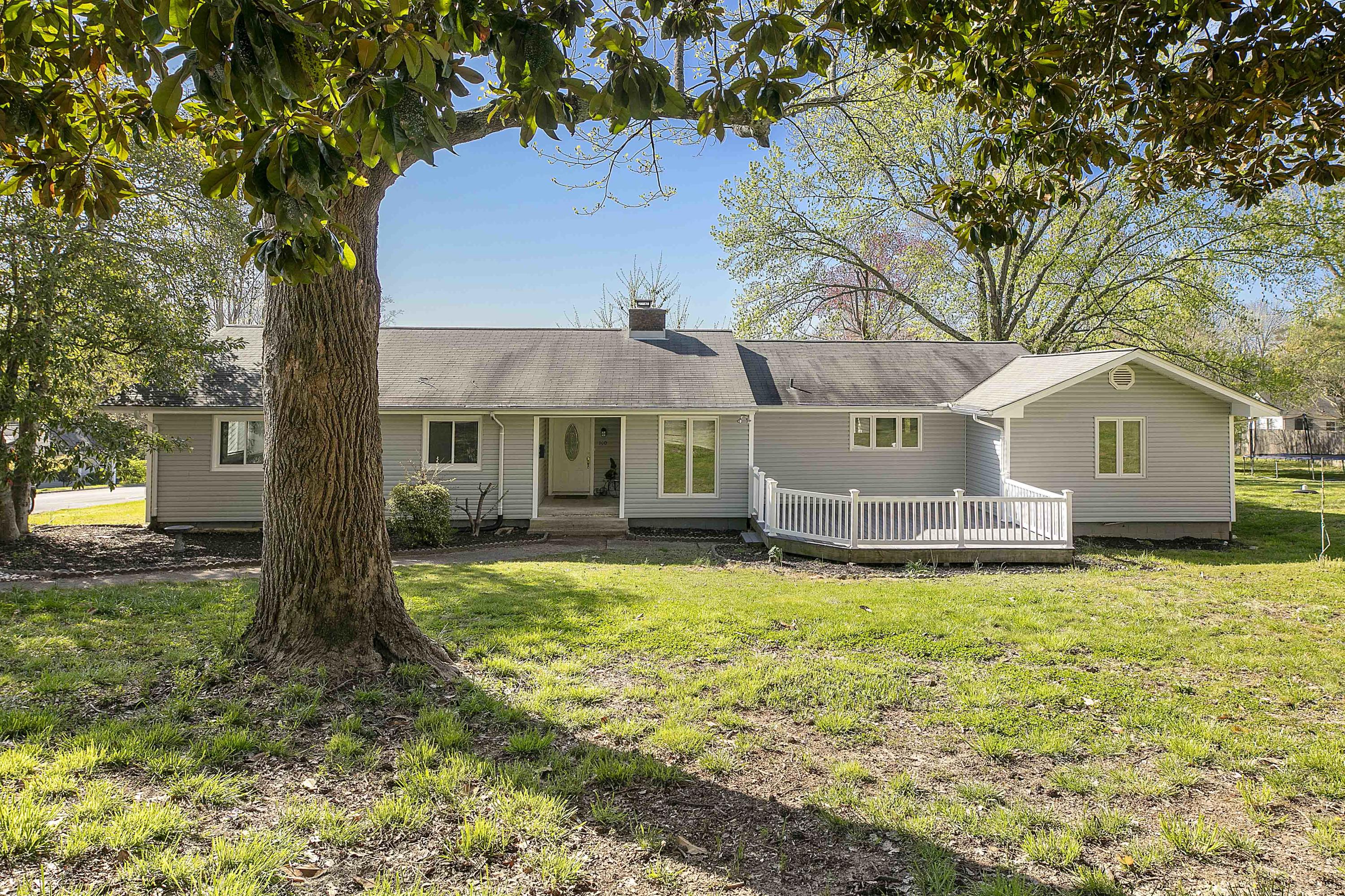 100 Pelham Road Oak Ridge, TN 37830 - Photo 1 of 26 100 Pelham