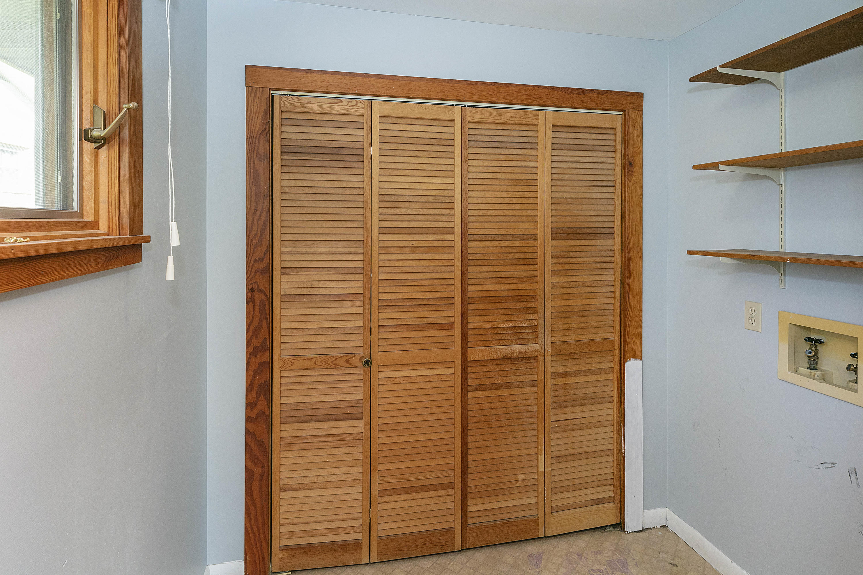 100 Pelham Road Oak Ridge, TN 37830 - Photo 13 of 26 Utility Room