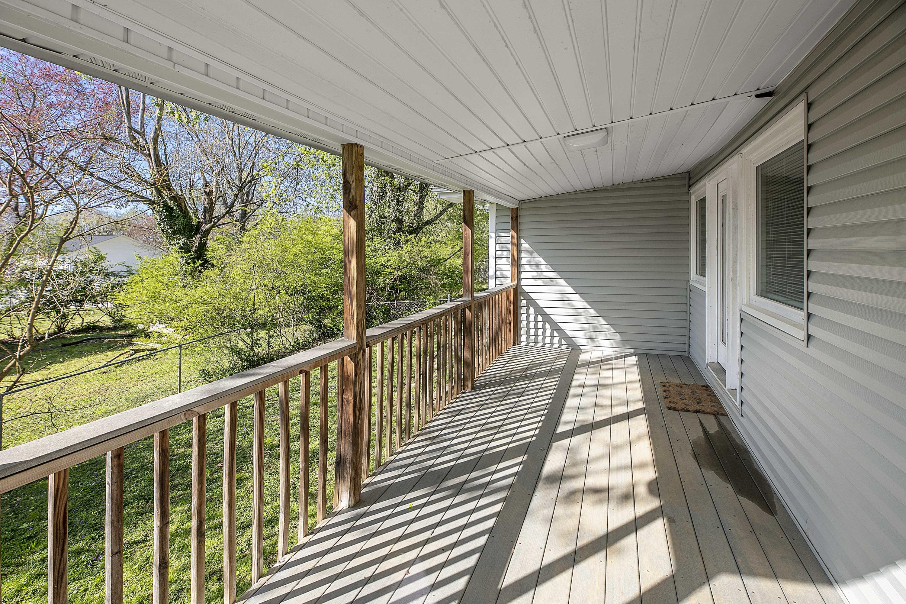 100 Pelham Road Oak Ridge, TN 37830 - Photo 23 of 26 Covered Porch