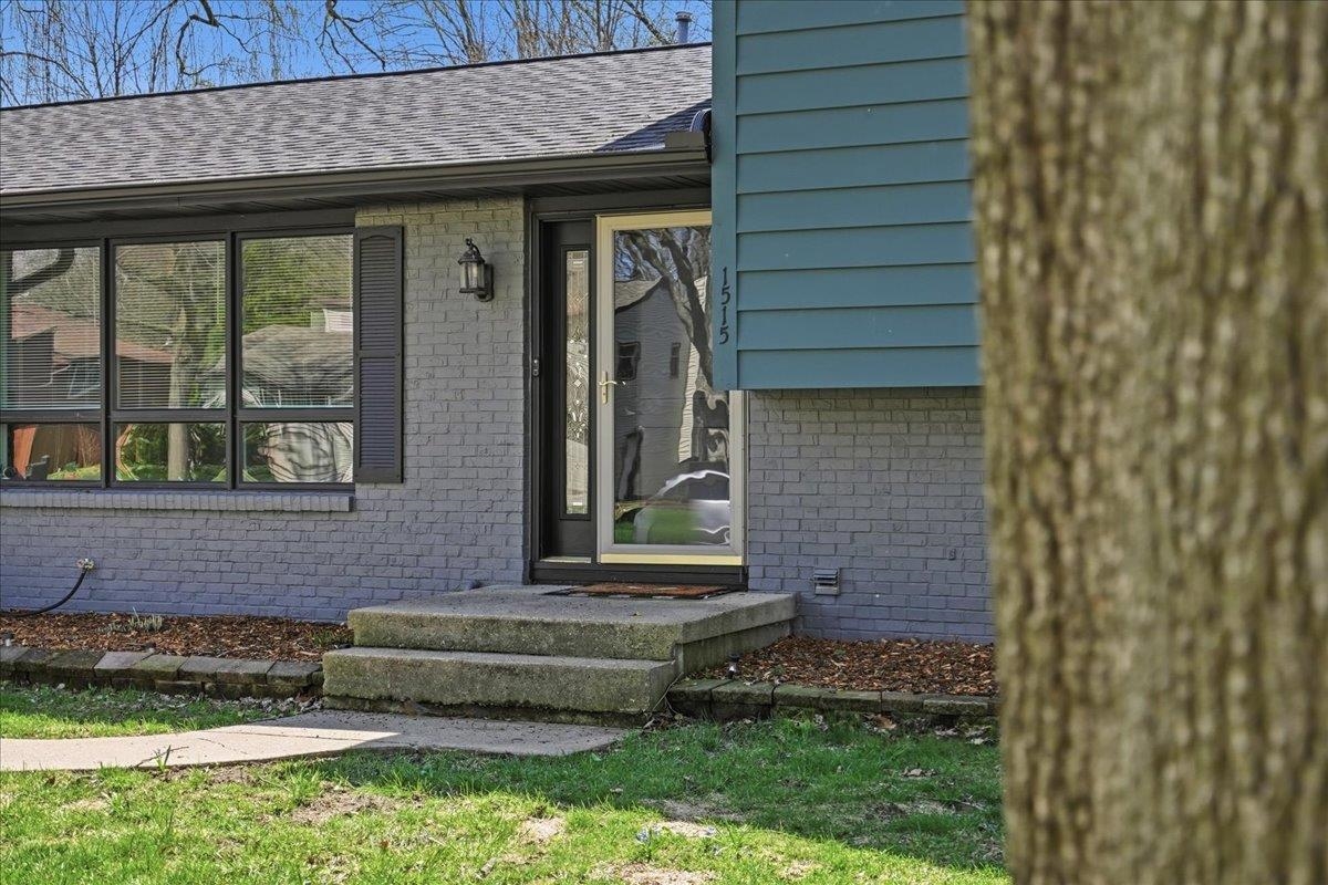1515 Calico Lane Sun Prairie, WI 53590 - Photo 4 of 49