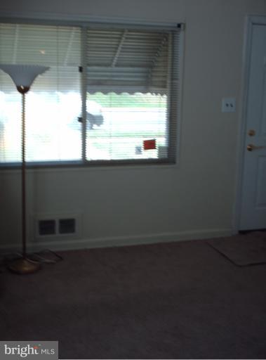 5004 Addison Road Capitol Heights, MD 20743 - Photo 12 of 17 Living Room