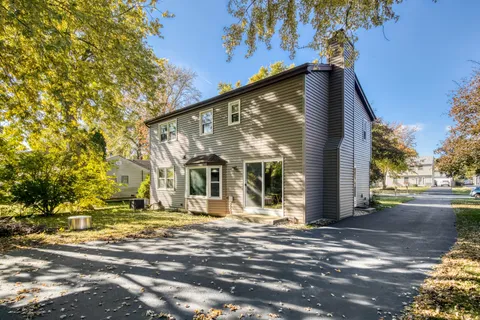 $450,000 | 1151 South Edgewood Avenue, Lombard, IL 60148