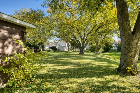 $450,000 | 1151 South Edgewood Avenue, Lombard, IL 60148