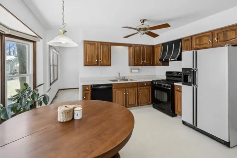 $450,000 | 1151 South Edgewood Avenue, Lombard, IL 60148