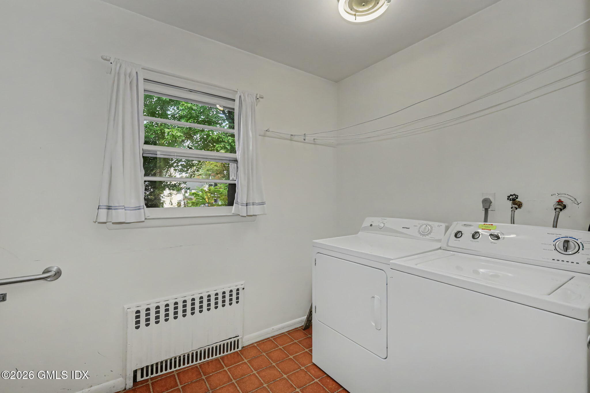 15 Lakeview Drive Riverside, CT 06878 - Photo 11 of 16 25-web-or-mls-15-lakeview-dr