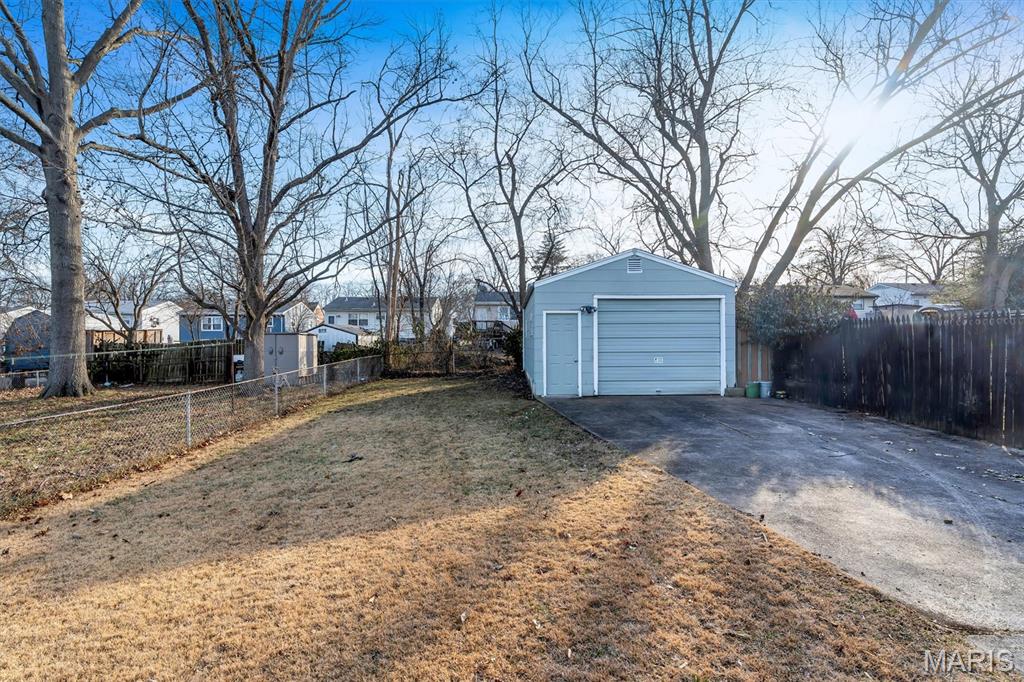 232 Rayburn Avenue Sunset Hills, MO 63127 - Photo 18 of 23