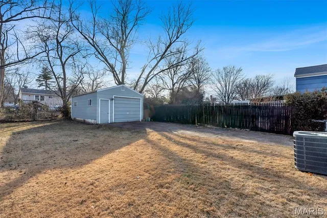 $219,900 | 232 Rayburn Avenue, Sunset Hills, MO 63127