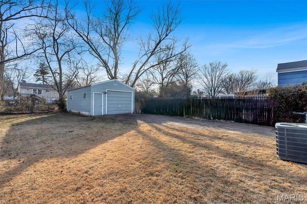 232 Rayburn Avenue Sunset Hills, MO 63127 - Photo 19 of 23